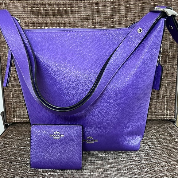 Coach Purple Duffle & Wallet - Picture 1 of 12
